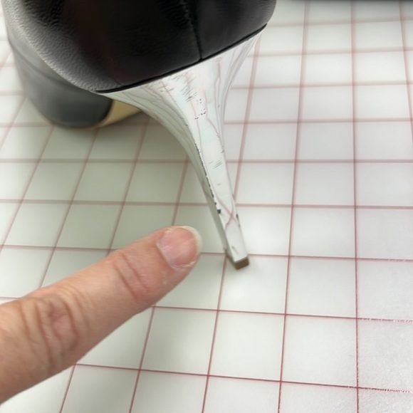 INC NIB Silver Metallic 4" Heel Black Leather Peep Toe Party Holiday Pump SZ 10 - Picture 12 of 12